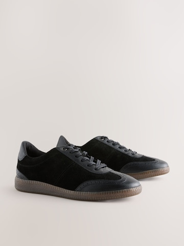 Next Sneaker in Schwarz