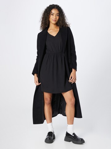 Robe 'Aurea' ABOUT YOU en noir