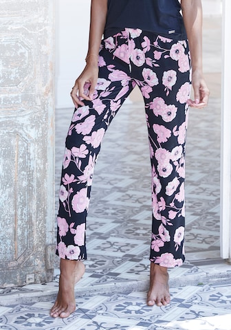 LASCANA Pajama pants in Black