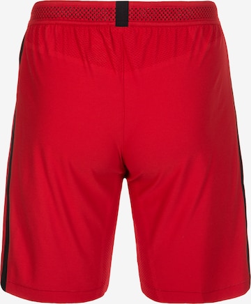 regular Pantaloni sportivi 'Vapor' di NIKE in rosso