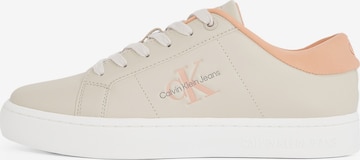 Baskets basses 'Classic' Calvin Klein Jeans en beige : devant