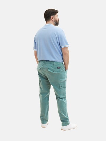TOM TAILOR Men + Regularen Kargo hlače | zelena barva