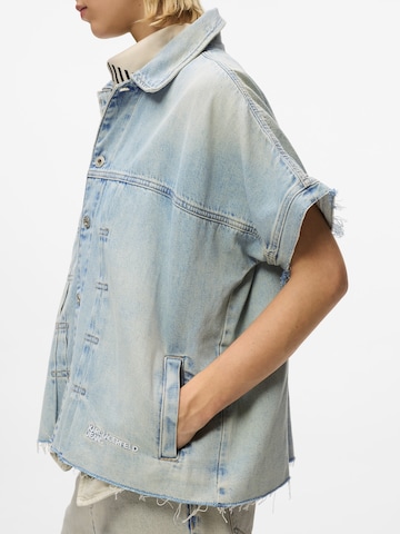 KARL LAGERFELD JEANS Přechodná bunda – modrá