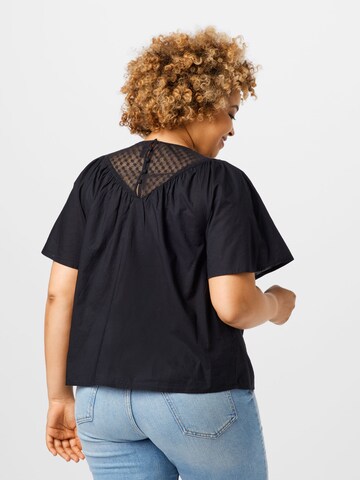 Vero Moda Curve T-Shirt 'NIKITA' in Schwarz