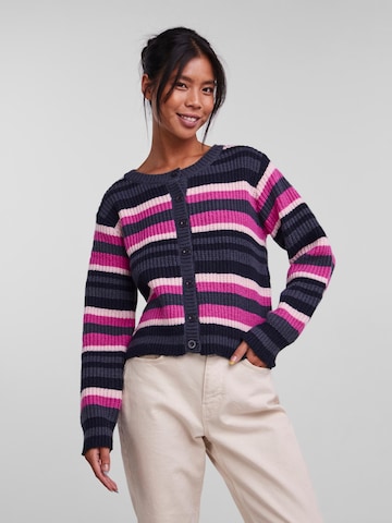 Cardigan 'CALIFA' PIECES en mélange de couleurs : devant