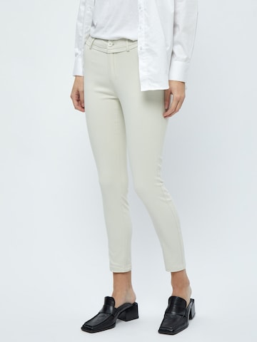 Coupe slim Pantalon 'Carma' minus en beige : devant