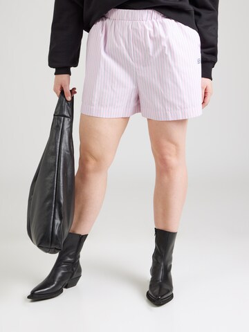 Noisy May Curve Regular Trousers in Pink: front