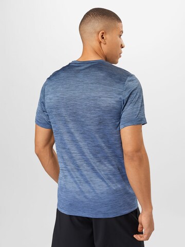 ADIDAS SPORTSWEAR - Ajuste regular Camiseta funcional en azul