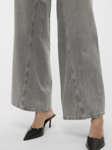 VERO MODA Wide leg Jeans 'RAIL' in Grey