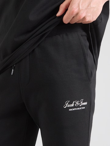 JACK & JONESJogging komplet 'JJEARCHIVE' - crna boja