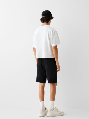 Bershka Loosefit Shorts in Schwarz