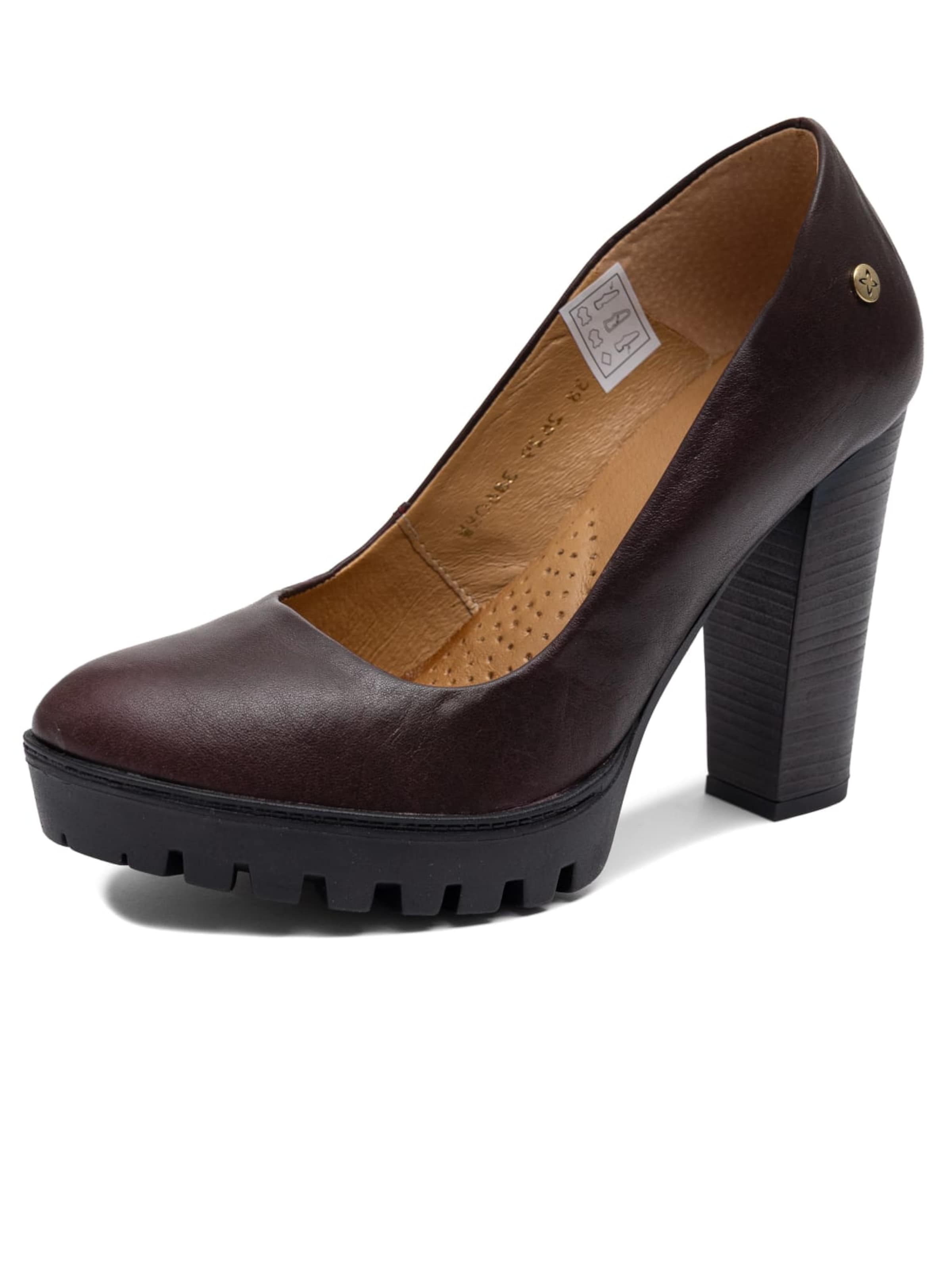 Maciejka Pumps in Brown: front