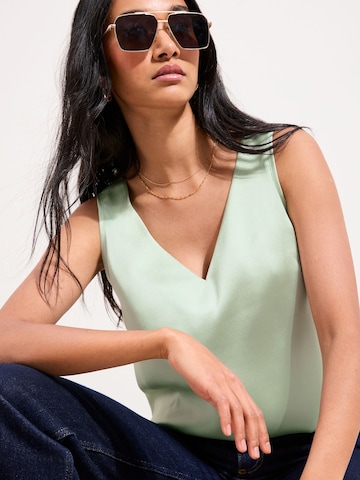 Friends Like These Top in Groen