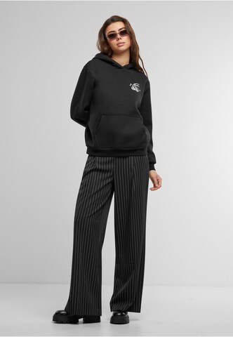 Felpa 'Lucky Cherry' di Miss Tee in nero