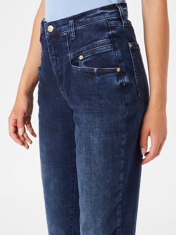 Tapered Jeans 'Rich Carrot' di MAC in blu