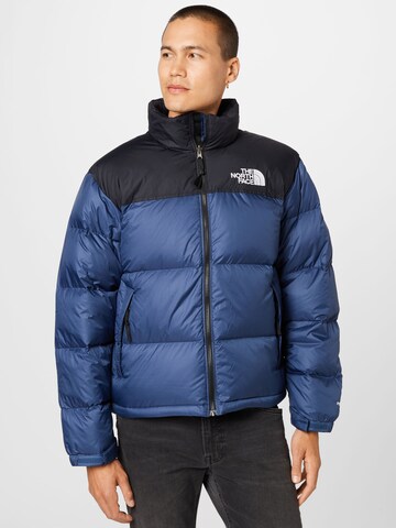 THE NORTH FACE Regular fit Winterjas 'M 1996 Retro Nuptse' in Blauw: voorkant