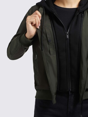 khujo Between-Season Jacket ' PERSEE3 ' in Green