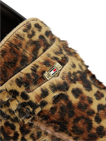 TOMMY HILFIGER Mocassins in Bruin