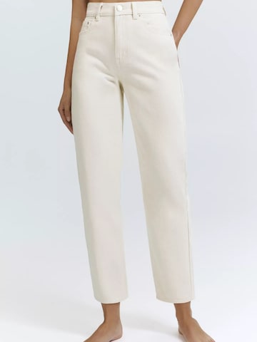 Tapered Jeans di Pull&Bear in beige: frontale