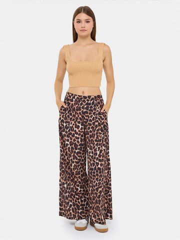 Top di Hiccup in marrone