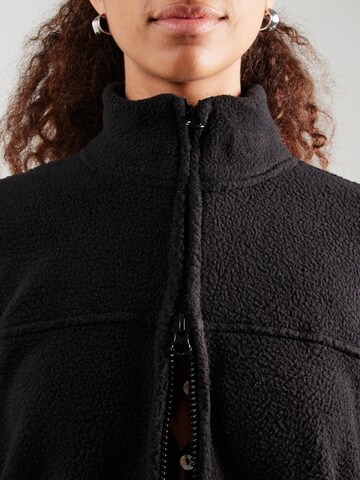 WEEKDAY - Chaqueta polar 'Leia' en negro