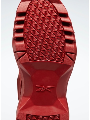 Scarpa sportiva 'X Cardi B Club C V2' di Reebok in rosso