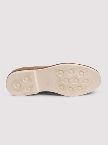 Pantofi de la Ombre pe bej
