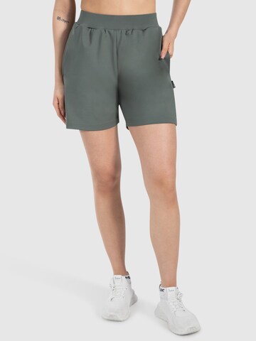 Regular Pantalon de sport ' Corry ' Smilodox en vert : devant