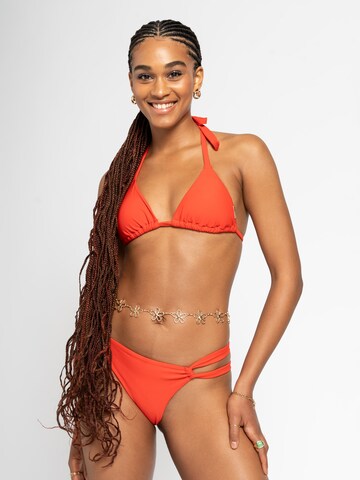 Triangolo Top per bikini 'TammyAK' di Alife and Kickin in rosso: frontale