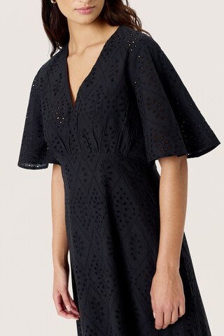 SOAKED IN LUXURY Dress 'Joella' in Black