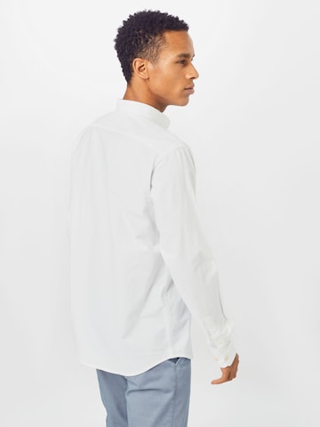 Coupe regular Chemise 'Rick' SELECTED HOMME en blanc