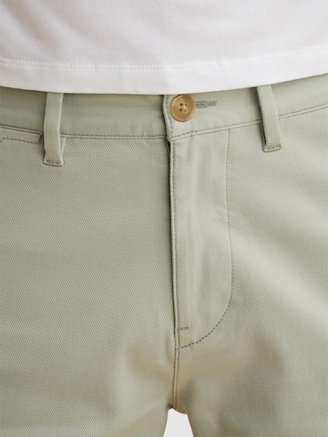 VANGUARD - regular Pantalón 'VANGUARD - V65 regular fit shorts' en verde
