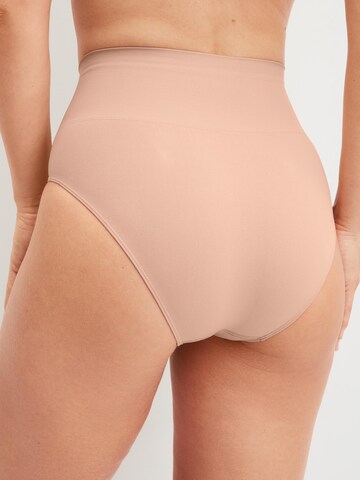 Slip modellante 'Seamless Shape' di CALIDA in rosa