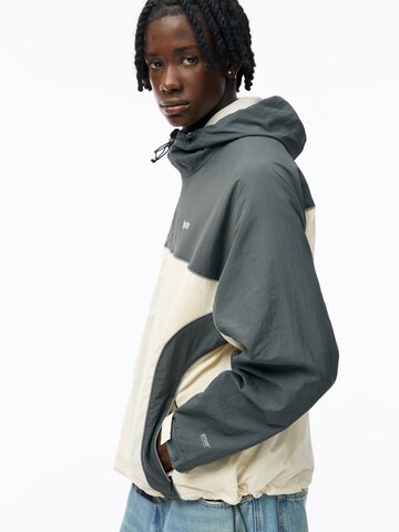 Pull&Bear Jacke in Grau