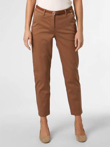 COMMA Slim fit Chino trousers in Brown: front