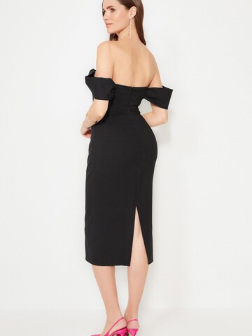 Robe de cocktail Trendyol en noir