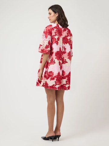 YAS - Vestido 'FLIGO' en rosa