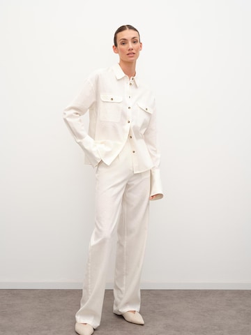 Loosefit Pantalon à pince 'Martha Tall' RÆRE by Lorena Rae en blanc