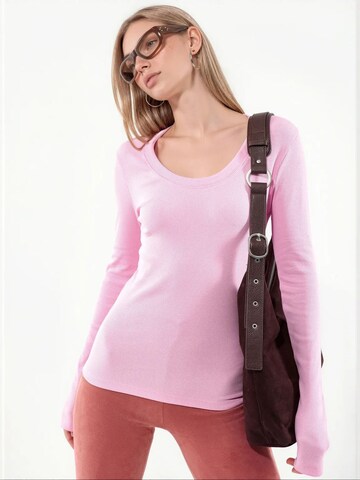 Haut 'Oberteile' Busem en rose : devant