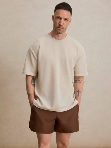 DAN FOX APPAREL - Camiseta 'Alexander' en beige: frente