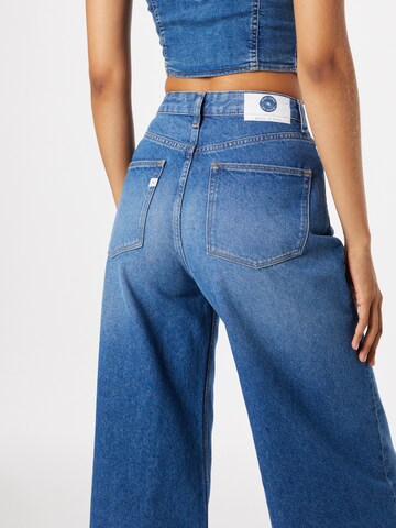 MUD Jeans Wide leg Jeans 'Sara' in Blauw