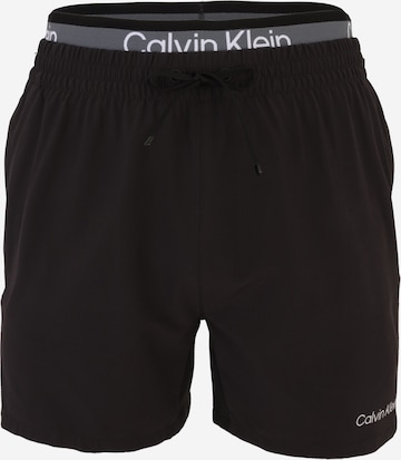Shorts de bain Calvin Klein Swimwear en noir : devant