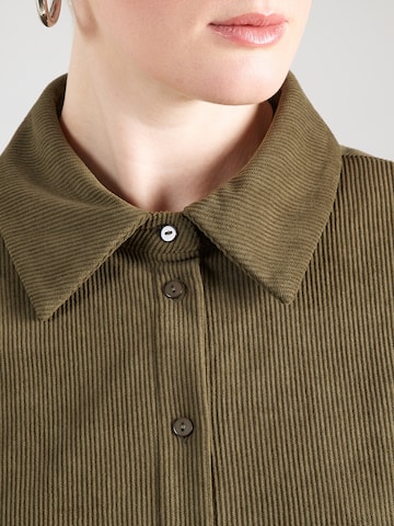 Abito camicia 'CARMAKINTA' di ONLY Carmakoma in verde