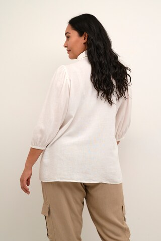 Camicia da donna 'Mille' di KAFFE CURVE in bianco