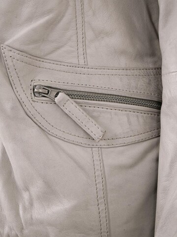 OTTO KERN - Chaqueta de entretiempo 'Katta' en blanco