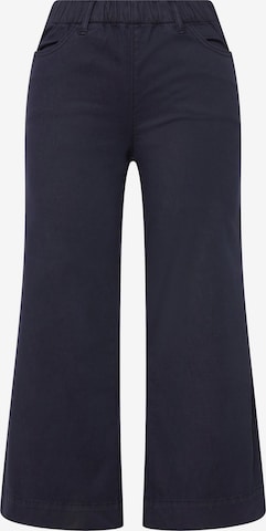 LAURASØN Flared Pants in Blue: front