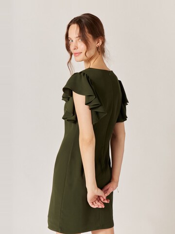 Robe de cocktail 'Lenipraza' NAF NAF en vert