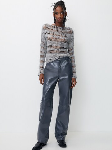 Regular Pantalon Pull&Bear en gris