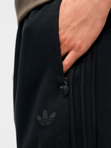 Wide Leg Pantalon 'Teamgeist 26' ADIDAS ORIGINALS en noir