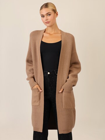 APART Strickjacke in Beige